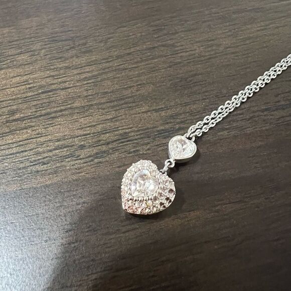 SWAROVSKI pink and white heart pendant - Picture 7 of 7